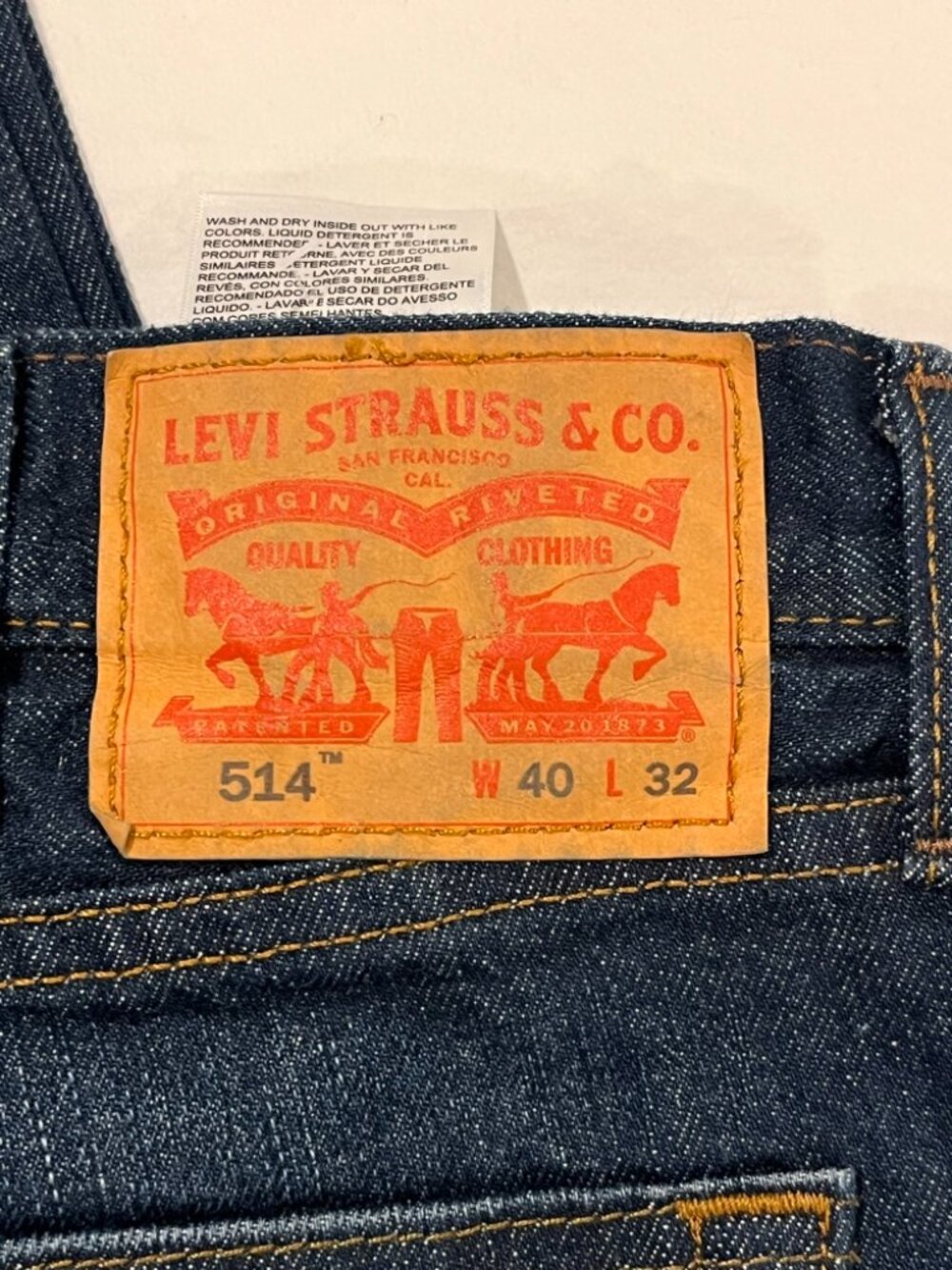 Levis 514 Straight Fit Jeans Mens 40x32 Dark Indigo Blue Denim 00514-0648